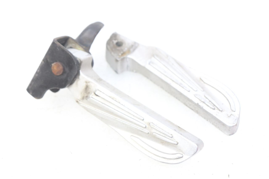 photo de ZESTAW TYLNYCH PODNÓŻKÓW PEUGEOT TWEET 4T 50 (2018 - 2022) - Widok główny