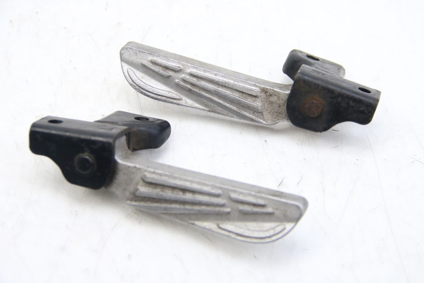 photo de ZESTAW TYLNYCH PODNÓŻKÓW PEUGEOT TWEET 4T 50 (2010 - 2014) - Widok główny