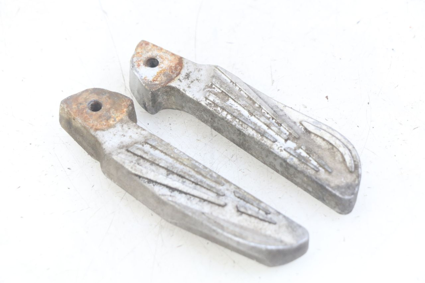 photo de ZESTAW TYLNYCH PODNÓŻKÓW PEUGEOT TWEET 4T 50 (2010 - 2014) - Widok główny