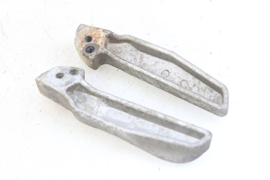 photo de ZESTAW TYLNYCH PODNÓŻKÓW PEUGEOT TWEET 4T 50 (2010 - 2014) - Szczegół części