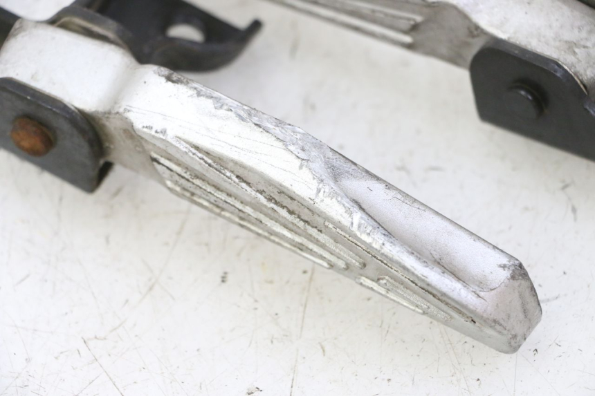 photo de ZESTAW TYLNYCH PODNÓŻKÓW PEUGEOT TWEET 4T 50 (2018 - 2022) - Widok ogólny