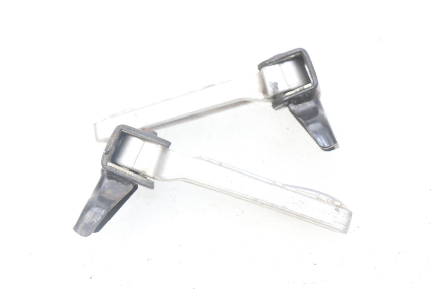 photo de ZESTAW TYLNYCH PODNÓŻKÓW PEUGEOT TWEET ACTIVE 4T 50 (2018 - 2022) - Zbliżenie techniczne