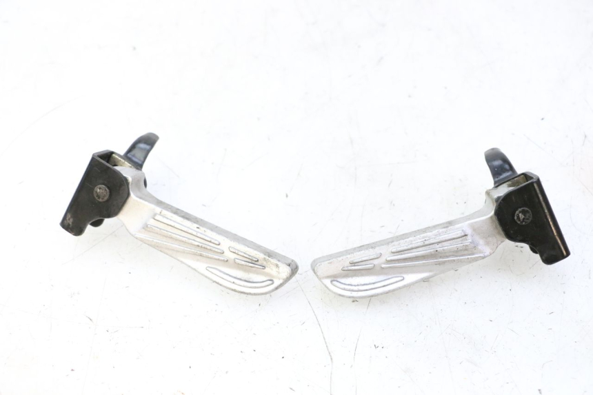 photo de ZESTAW TYLNYCH PODNÓŻKÓW PEUGEOT TWEET PRO CARGO 50 (2018 - 2022) - Widok główny