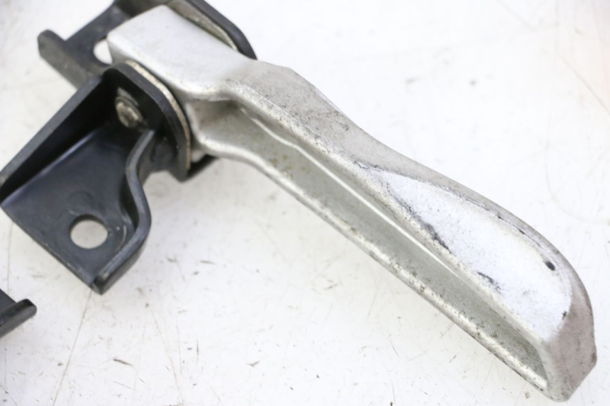 photo de ZESTAW TYLNYCH PODNÓŻKÓW PEUGEOT TWEET PRO CARGO 50 (2018 - 2022) - Inny kąt widzenia