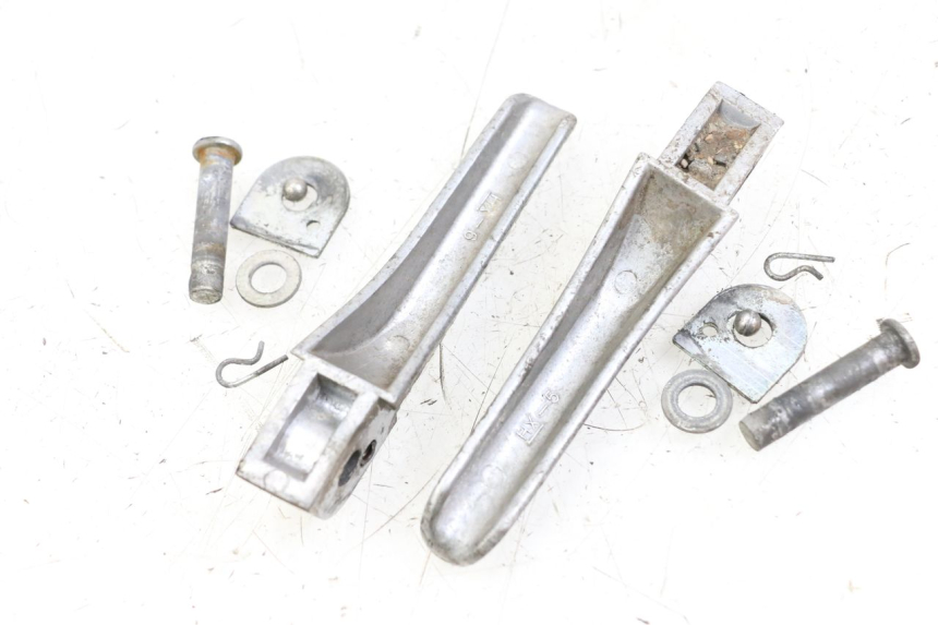 photo de ZESTAW TYLNYCH PODNÓŻKÓW PIAGGIO TYPHOON 50 (2000 - 2009) - Szczegół części