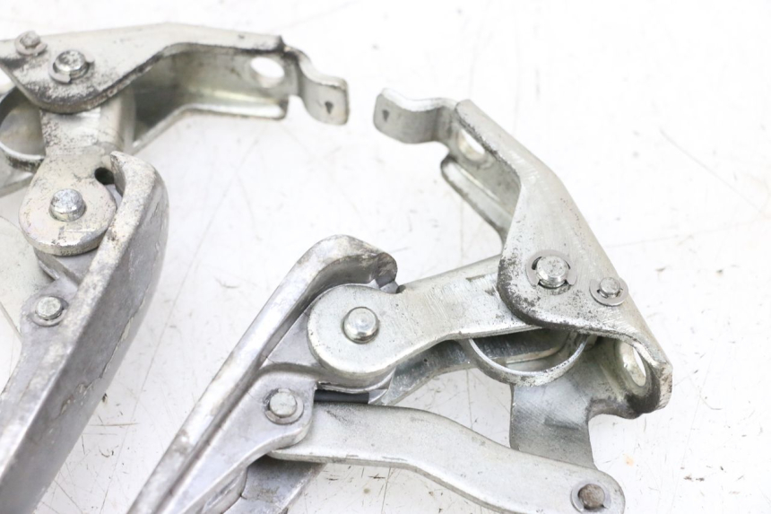 photo de ZESTAW TYLNYCH PODNÓŻKÓW PIAGGIO VESPA GTS SUPER IE 125 (2009 - 2016) - Widok produktu