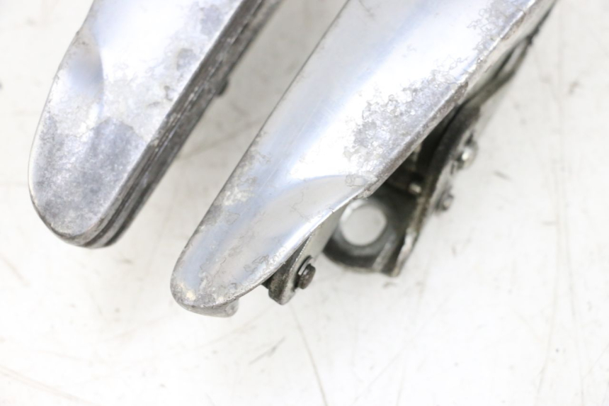 photo de ZESTAW TYLNYCH PODNÓŻKÓW PIAGGIO VESPA GTS SUPER IE 125 (2009 - 2016) - Punkty mocowania