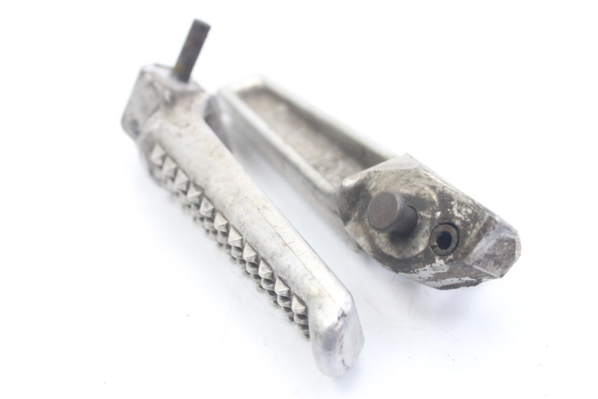 photo de ZESTAW TYLNYCH PODNÓŻKÓW HONDA VFR FI RC46 800 (1998 - 2001) - Zoom stanu zużycia