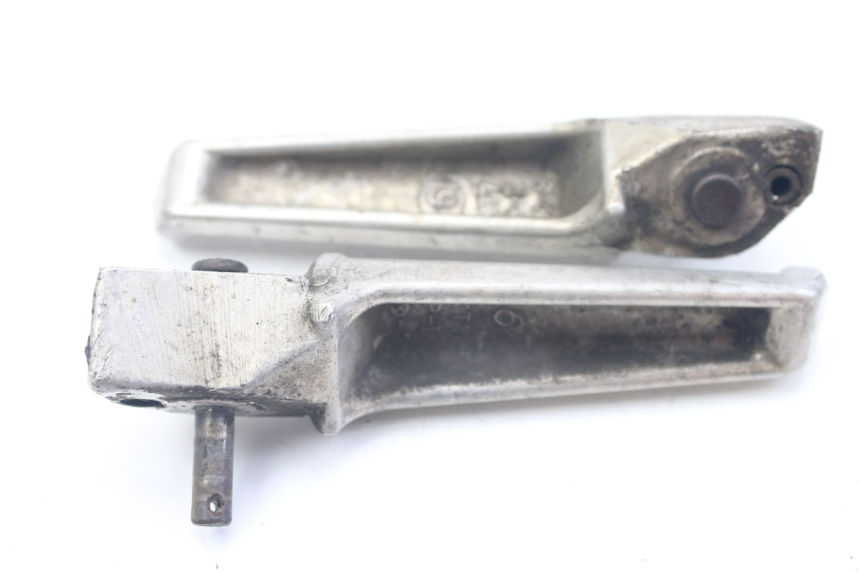 photo de ZESTAW TYLNYCH PODNÓŻKÓW HONDA VFR FI RC46 800 (1998 - 2001) - Zbliżenie techniczne