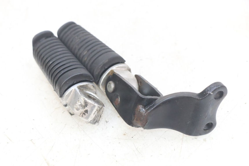 photo de ZESTAW TYLNYCH PODNÓŻKÓW YAMAHA X-MAX XMAX 250 (2006 - 2009) - Inny kąt widzenia