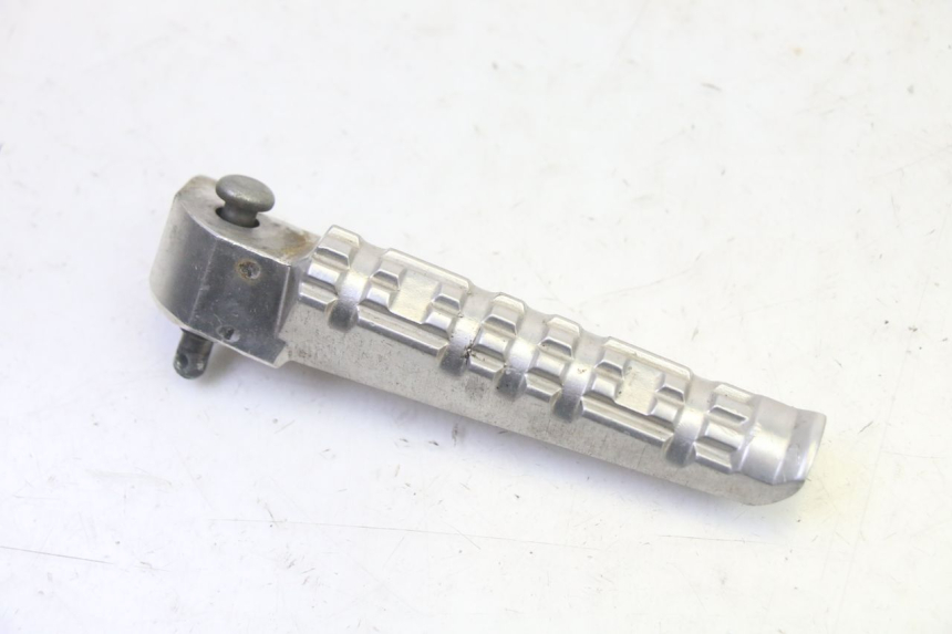 photo de ZESTAW TYLNYCH PODNÓŻKÓW YAMAHA X-MAX XMAX 125 (2010 - 2013) - Zoom stanu zużycia