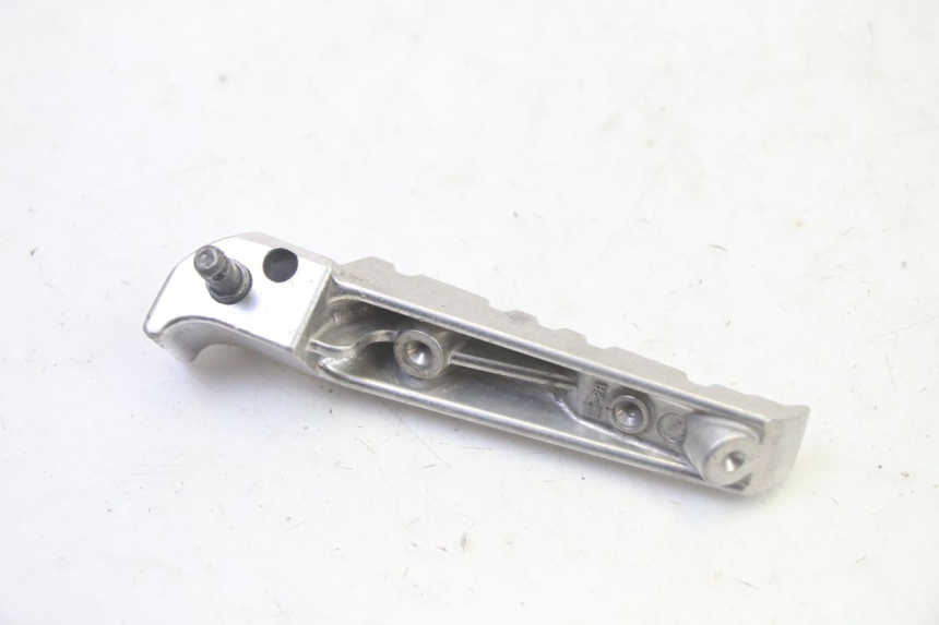 photo de ZESTAW TYLNYCH PODNÓŻKÓW YAMAHA X-MAX XMAX 125 (2010 - 2013) - Inny kąt widzenia