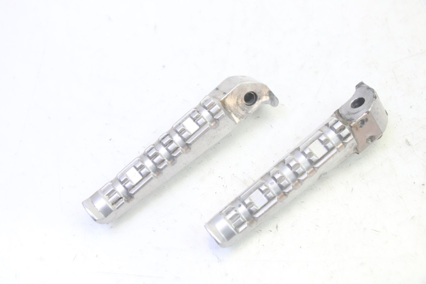 photo de ZESTAW TYLNYCH PODNÓŻKÓW YAMAHA X-MAX XMAX 125 (2010 - 2013) - Szczegół części