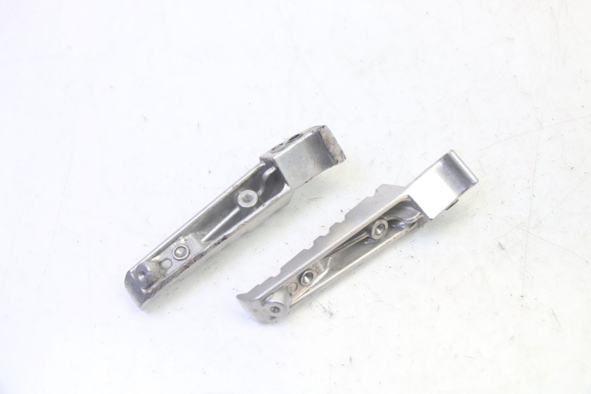 photo de ZESTAW TYLNYCH PODNÓŻKÓW YAMAHA X-MAX XMAX 125 (2010 - 2013) - Inny kąt widzenia