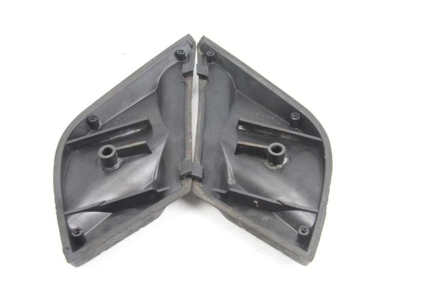 photo de ZESTAW TYLNYCH PODNÓŻKÓW PIAGGIO X9 EVOLUTION 125 (2003 - 2007) - Inny kąt widzenia