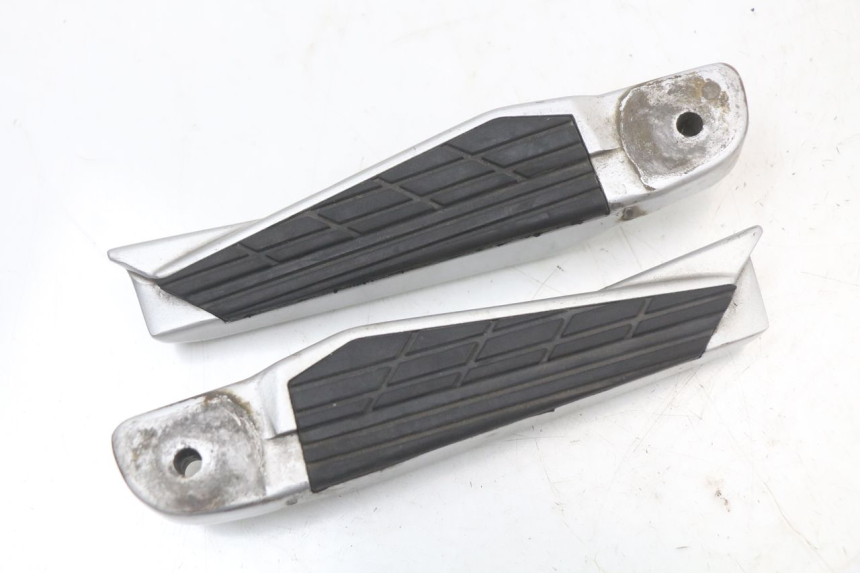 photo de ZESTAW TYLNYCH PODNÓŻKÓW KYMCO XCITING 250 (2006 - 2009) - Inny kąt widzenia