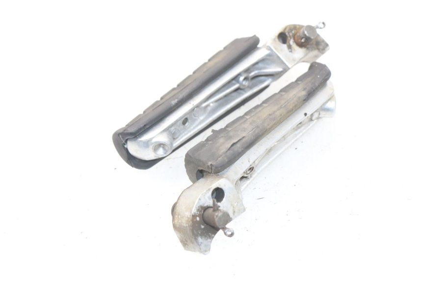 photo de ZESTAW TYLNYCH PODNÓŻKÓW YAMAHA XJ600 XJ DIVERSION 600 (1992 - 1997) - Zoom stanu zużycia