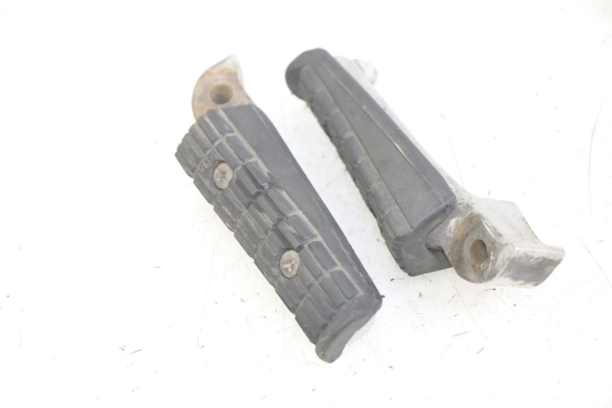 photo de ZESTAW TYLNYCH PODNÓŻKÓW YAMAHA XJN DIVERSION 600 (2000 - 2003) - Inny kąt widzenia