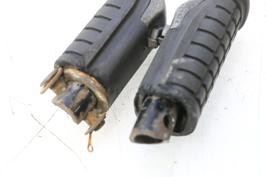 photo de PARA NÓG REAR HONDA XRV AFRICA TWIN 750 (1990 - 1992) - Zoom stanu zużycia