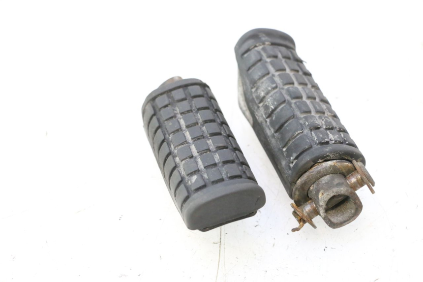 photo de PARA NÓG REAR HONDA XRV AFRICA TWIN 750 (1990 - 1992) - Stan powierzchni