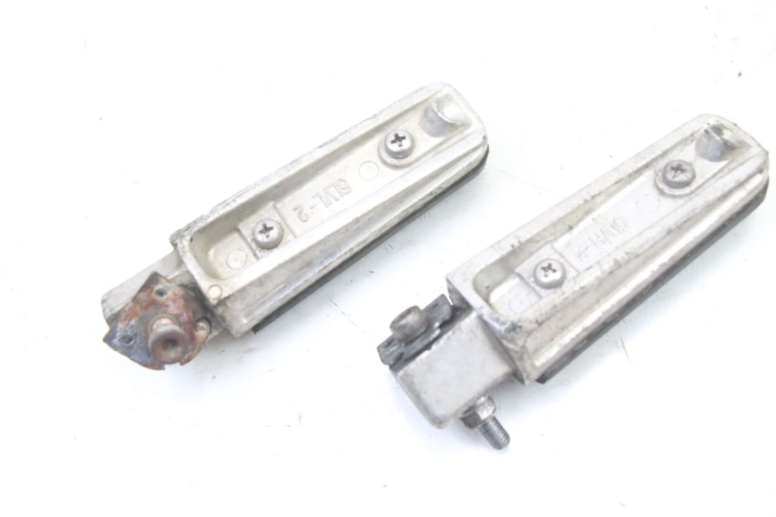 photo de ZESTAW TYLNYCH PODNÓŻKÓW YAMAHA FZ6 FAZER S2 600 (2007 - 2011) - Stan powierzchni