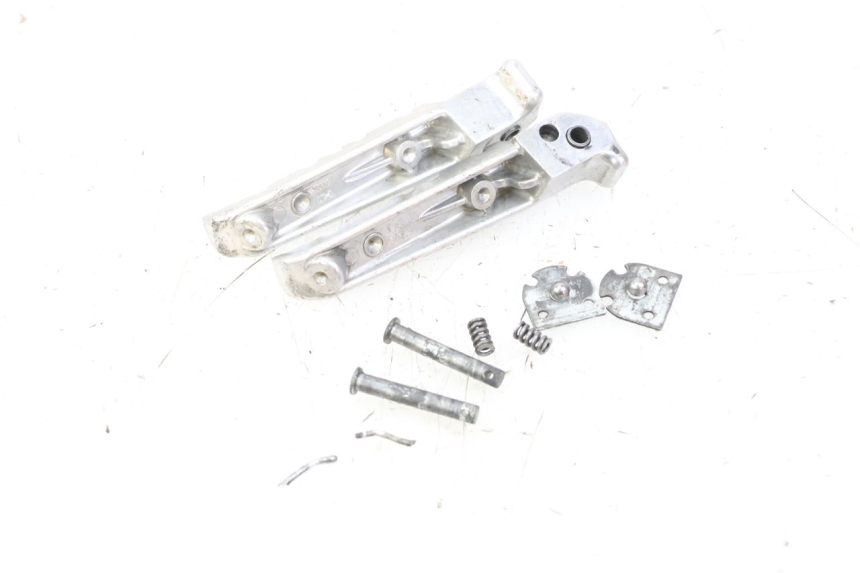 photo de ZESTAW TYLNYCH PODNÓŻKÓW YAMAHA YP T-MAX TMAX 530 (2017 - 2020) - Zoom stanu zużycia