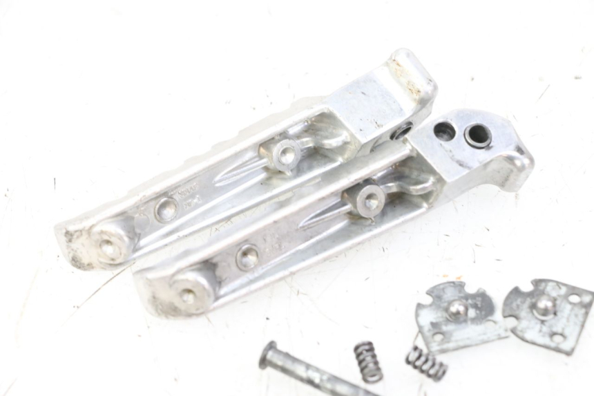 photo de ZESTAW TYLNYCH PODNÓŻKÓW YAMAHA YP T-MAX TMAX 530 (2017 - 2020) - Inny kąt widzenia