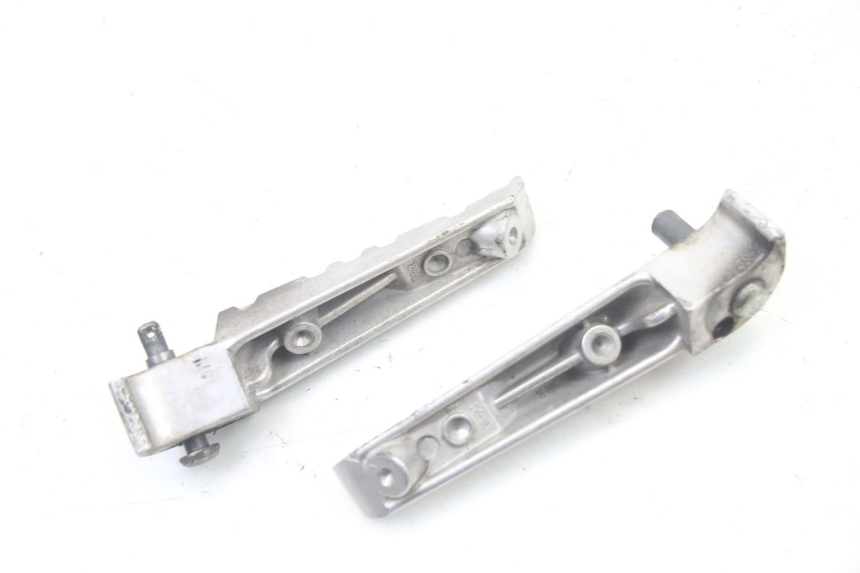 photo de ZESTAW TYLNYCH PODNÓŻKÓW YAMAHA YP X-MAX XMAX 400 (2014 - 2017) - Inny kąt widzenia