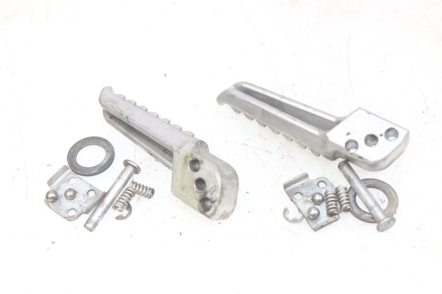 photo de ZESTAW TYLNYCH PODNÓŻKÓW KAWASAKI Z 750 (2007 - 2013) - Zbliżenie techniczne