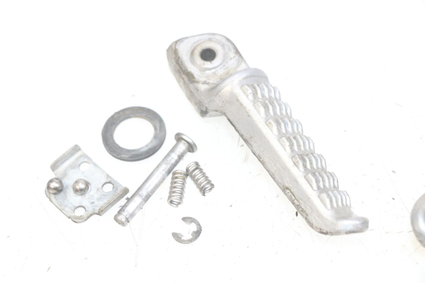 photo de ZESTAW TYLNYCH PODNÓŻKÓW KAWASAKI Z 750 (2007 - 2013) - Widok ogólny