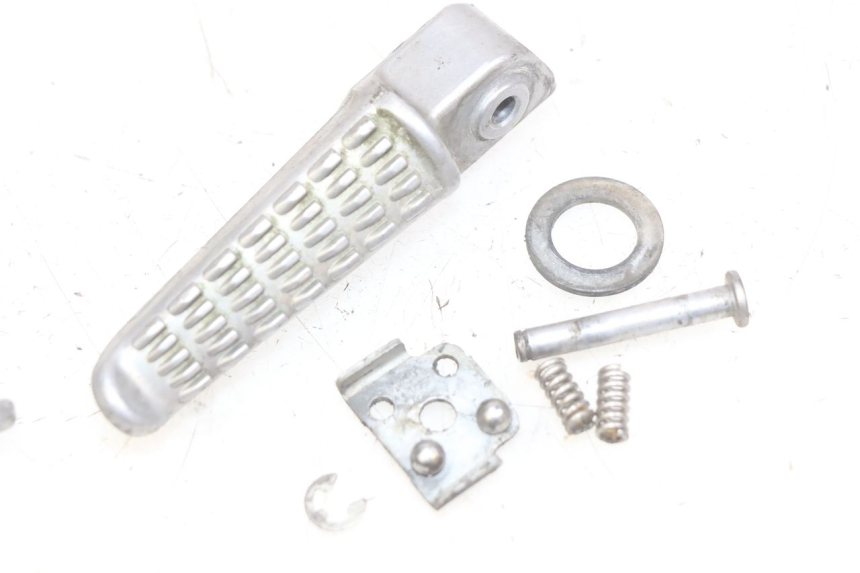 photo de ZESTAW TYLNYCH PODNÓŻKÓW KAWASAKI Z 750 (2007 - 2013) - Punkty mocowania