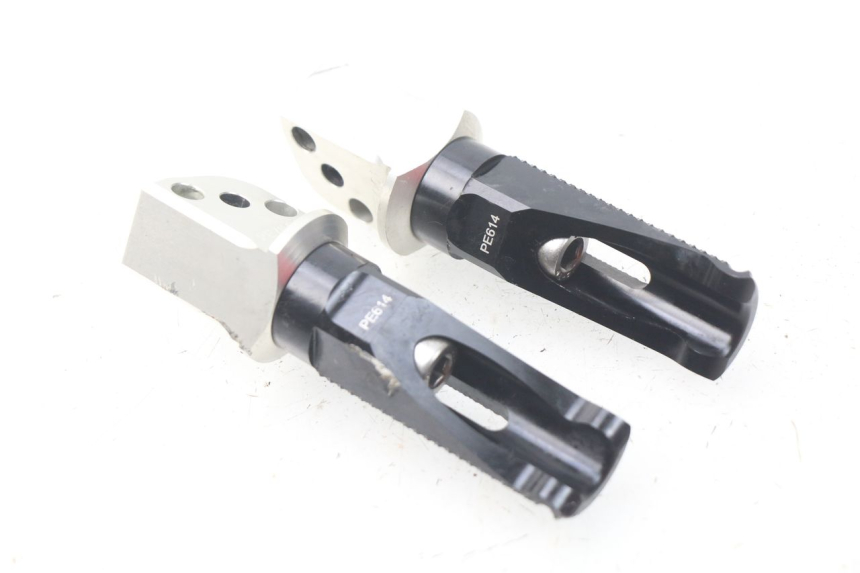 photo de ZESTAW TYLNYCH PODNÓŻKÓW KAWASAKI Z Z900 900 (2017 - 2019) - Inny kąt widzenia