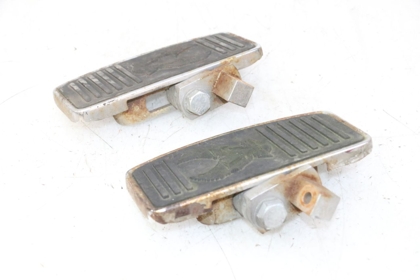 photo de ZESTAW PRZEDNICH PODNÓŻKÓW HYOSUNG GV AQUILA 125 (2000 - 2009) - Stan powierzchni