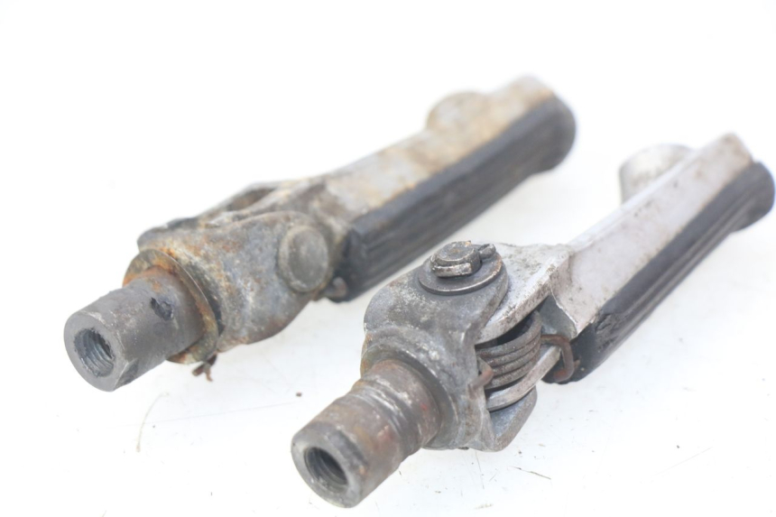 photo de PARA PRZODEK PODNÓŻKI HONDA CBR RR FIREBLADE 900 (1992 - 1994) - Inny kąt widzenia