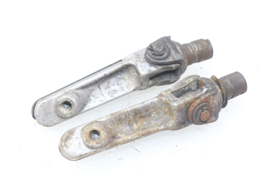 photo de PARA PRZODEK PODNÓŻKI HONDA CBR RR FIREBLADE 900 (1992 - 1994) - Zbliżenie techniczne