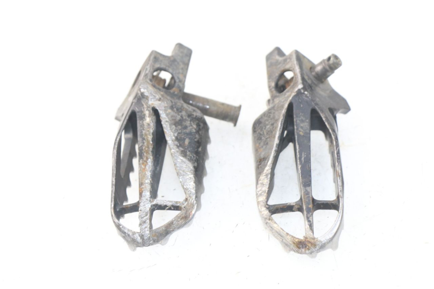 photo de ZESTAW PRZEDNICH PODNÓŻKÓW HONDA CRF CR-F 450 (2005 - 2008) - Zbliżenie techniczne