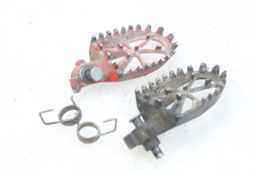 photo de ZESTAW PRZEDNICH PODNÓŻKÓW APOLLO DIRT BIKE 125 (2010 - 2018) - Inny kąt widzenia