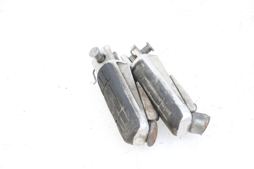 photo de ZESTAW PRZEDNICH PODNÓŻKÓW YAMAHA FJR ABS 1300 (2006 - 2012) - Szczegół części