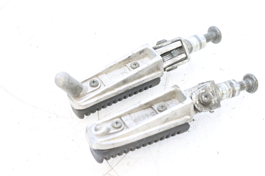 photo de PARA PRZODEK PODNÓŻKI YAMAHA FZS FAZER 600 (1998 - 2001) - Zoom stanu zużycia