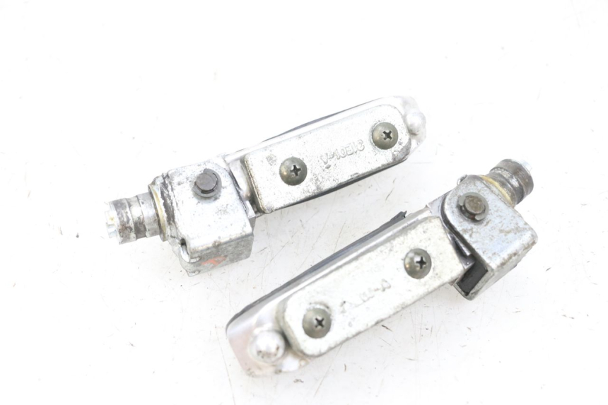 photo de ZESTAW PRZEDNICH PODNÓŻKÓW SUZUKI GSF N BANDIT 600 (1996 - 1999) - Inny kąt widzenia