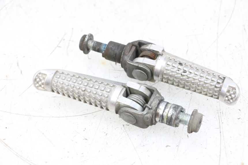 photo de ZESTAW PRZEDNICH PODNÓŻKÓW SUZUKI GSXR GSX-R 1000 (2003 - 2004) - Widok główny