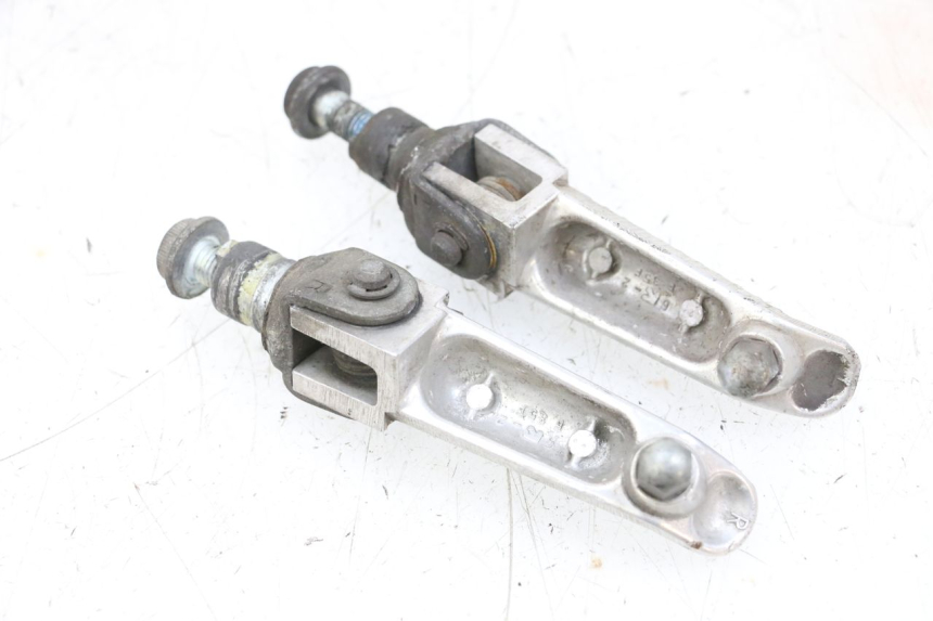 photo de ZESTAW PRZEDNICH PODNÓŻKÓW SUZUKI GSXR GSX-R 1000 (2003 - 2004) - Inny kąt widzenia