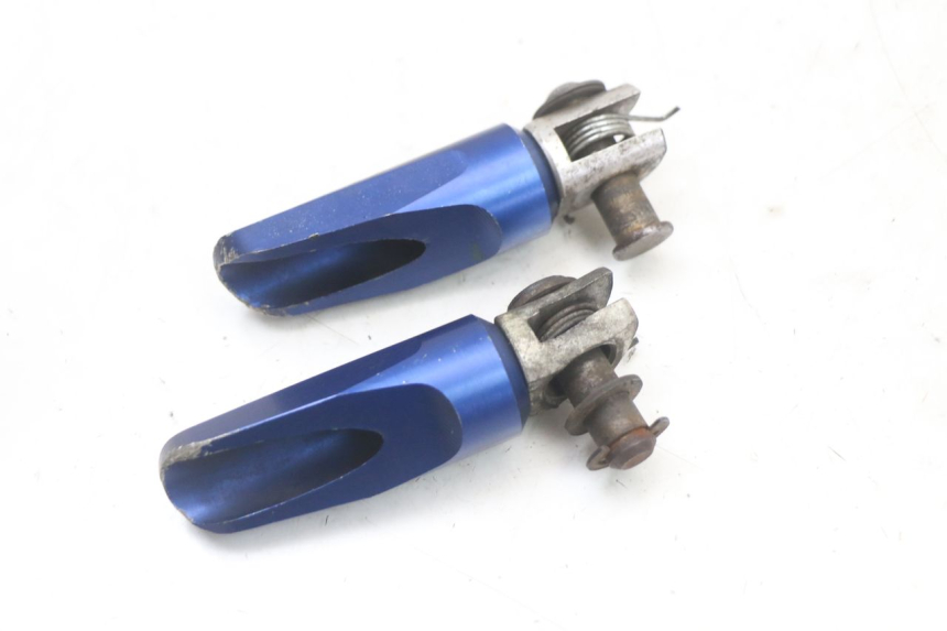 photo de ZESTAW PRZEDNICH PODNÓŻKÓW KAWASAKI ZR7 ZR-7 S 750 (1999 - 2004) - Zbliżenie techniczne