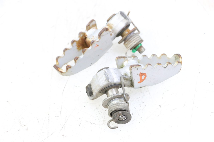 photo de ZESTAW PRZEDNICH PODNÓŻKÓW KYMCO STRYKER OFF ROAD 125 (1999 - 2005) - Zoom stanu zużycia