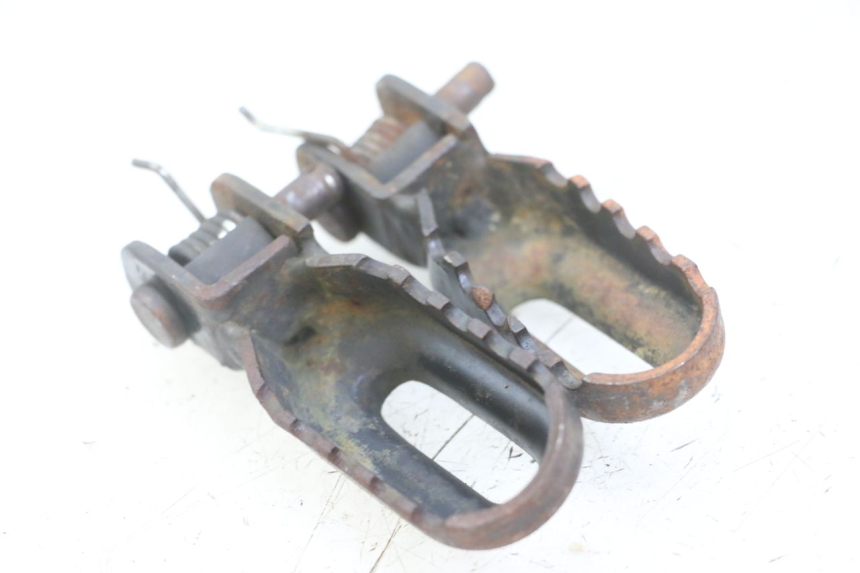 photo de ZESTAW PRZEDNICH PODNÓŻKÓW MBK X-LIMIT XLIMIT 50 (2007 - 2012) - Szczegół części