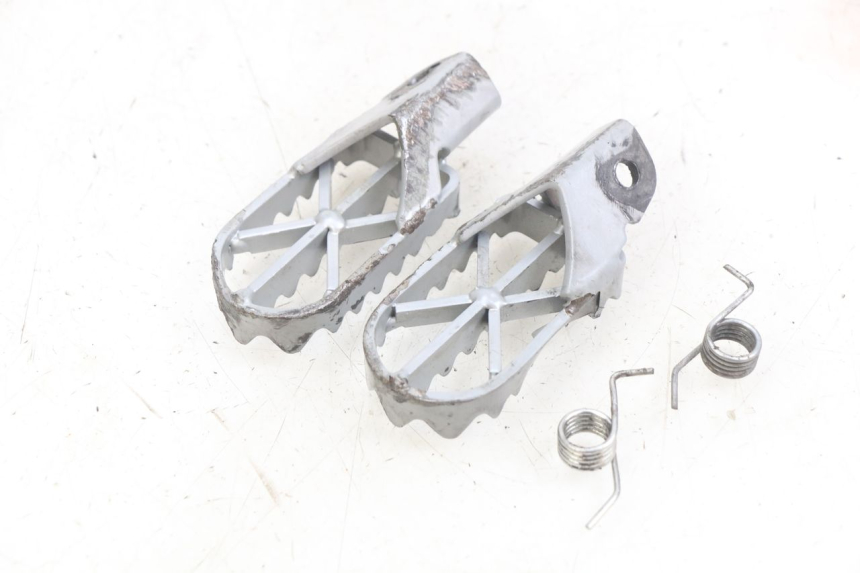 photo de ZESTAW PRZEDNICH PODNÓŻKÓW YCF R-START 125 - Zoom stanu zużycia