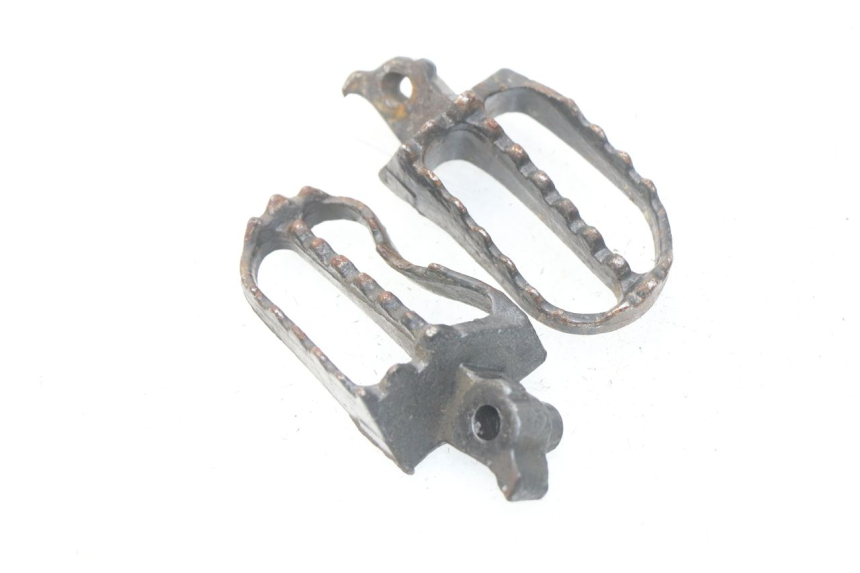 photo de ZESTAW PRZEDNICH PODNÓŻKÓW APOLLO RFZ 150 - Zoom stanu zużycia