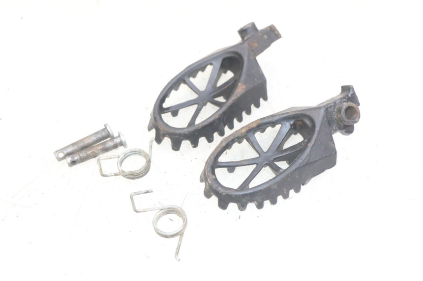 photo de ZESTAW PRZEDNICH PODNÓŻKÓW APOLLO RFZ 150 - Zoom stanu zużycia