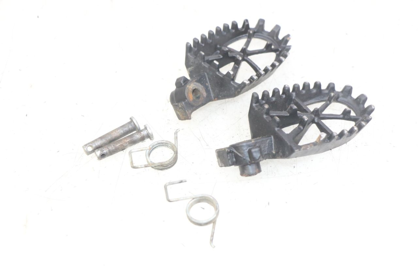 photo de ZESTAW PRZEDNICH PODNÓŻKÓW APOLLO RFZ 150 - Inny kąt widzenia