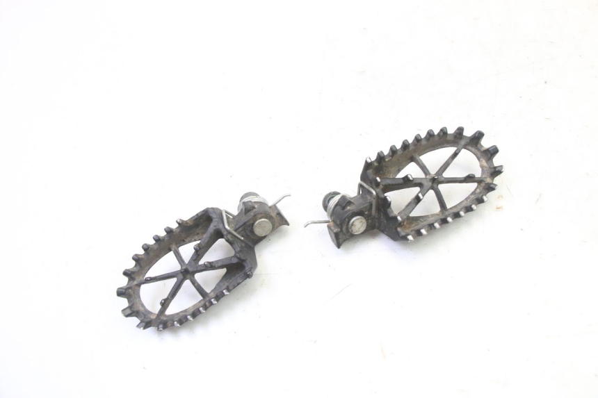 photo de ZESTAW PRZEDNICH PODNÓŻKÓW APOLLO RFZ 150 - Widok główny